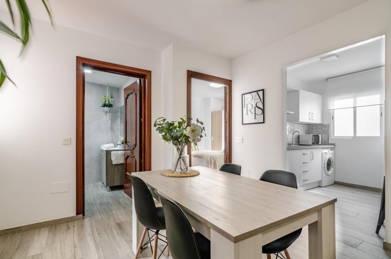 Wintowinrentals Your Home Steps From The Center Málaga Eksteriør billede