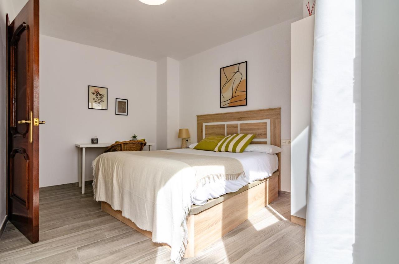 Wintowinrentals Your Home Steps From The Center Málaga Eksteriør billede