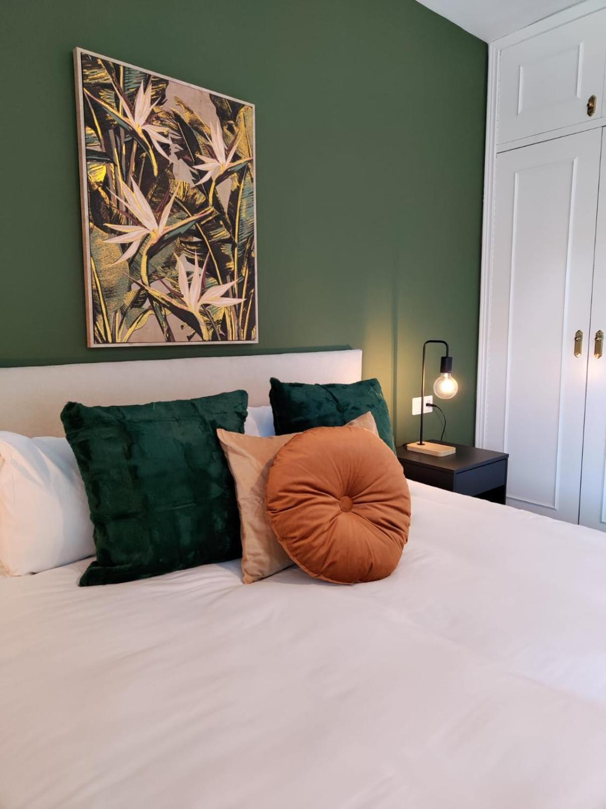 Wintowinrentals Your Home Steps From The Center Málaga Eksteriør billede