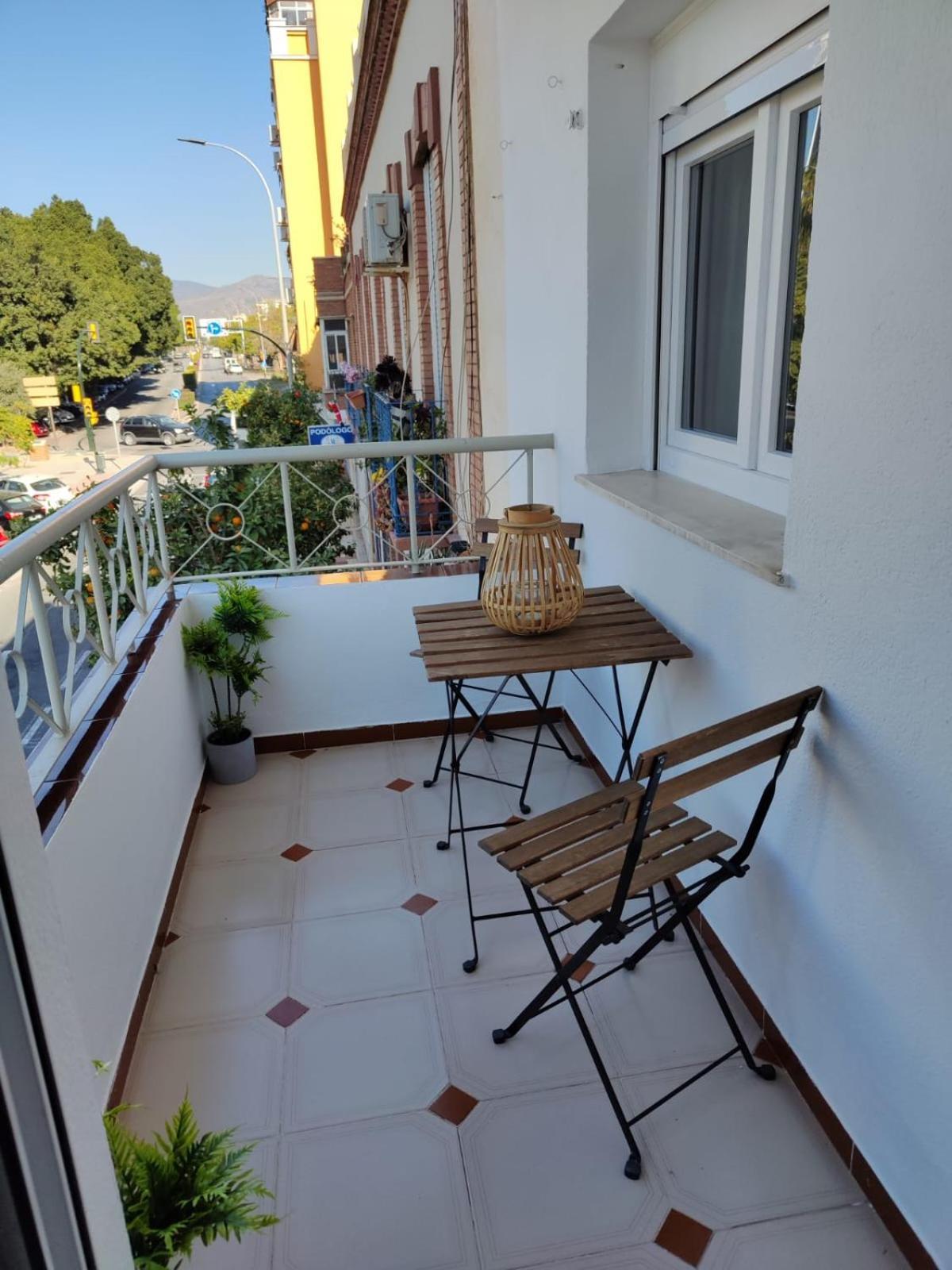 Wintowinrentals Your Home Steps From The Center Málaga Eksteriør billede