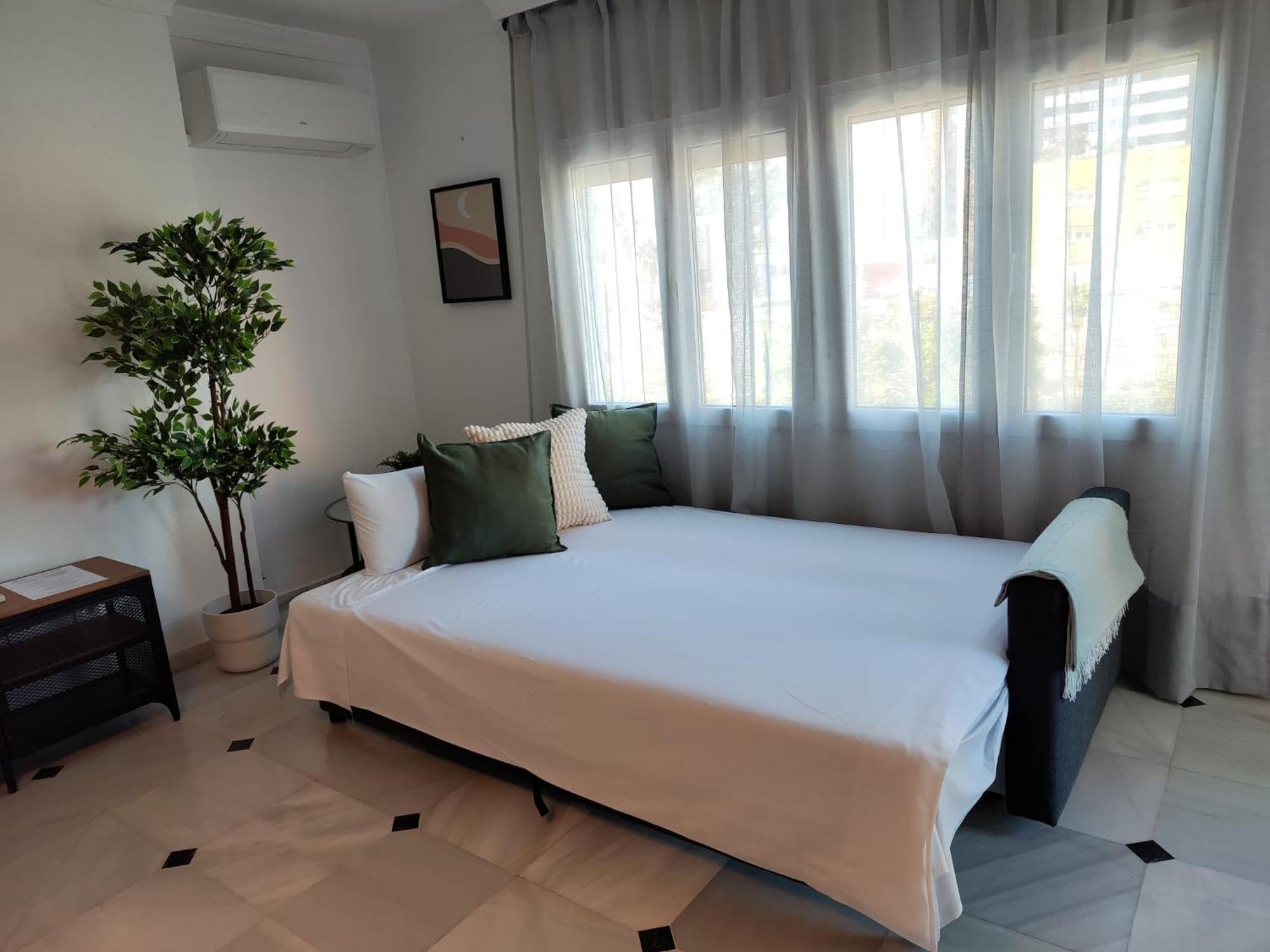 Wintowinrentals Your Home Steps From The Center Málaga Eksteriør billede